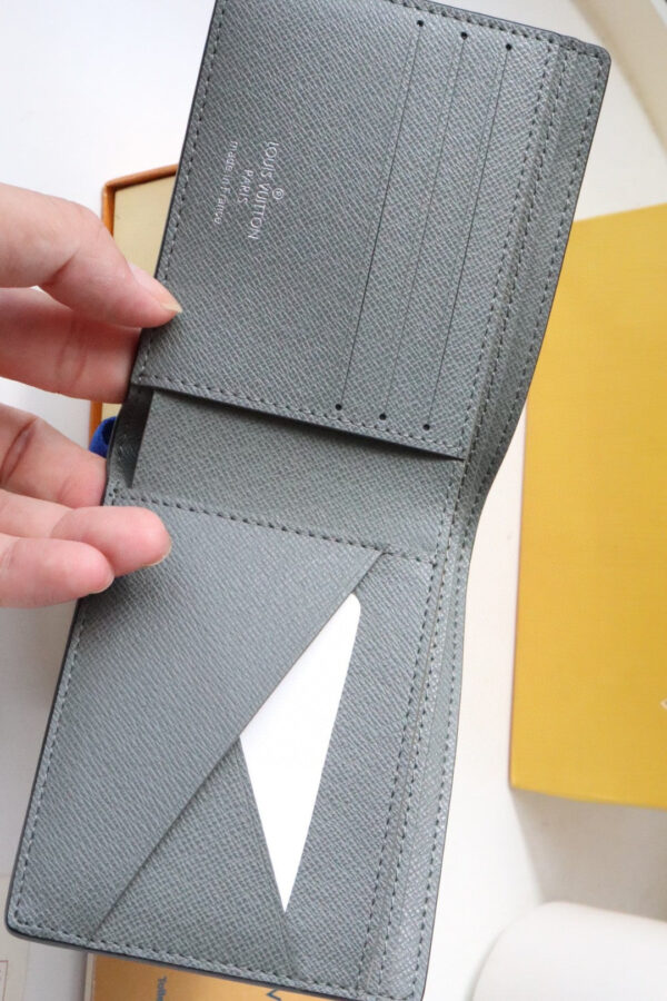 Louis Vuitton Multiple Wallet 12cm - Image 7