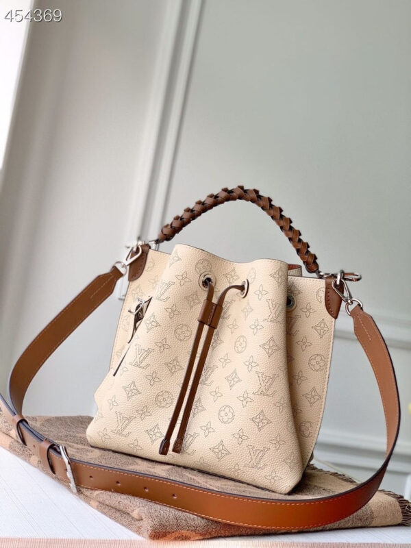 Louis Vuitton Muria Bag 22cm Mahina Calfskin Leather Spring/Summer Collection M55801 Cream
