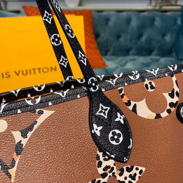 Louis Vuitton Neverfull MM Tote Bag 32cm Monogram Jungle Canvas Spring/Summer Collection M44676, Black - Image 5