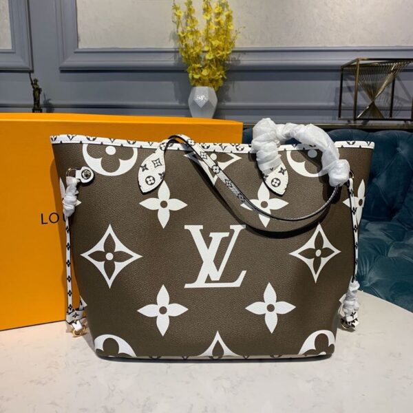 Louis Vuitton Neverfull MM 32cm Monogram Geant Canvas Spring/Summer Collection M44567, Khaki - Image 2