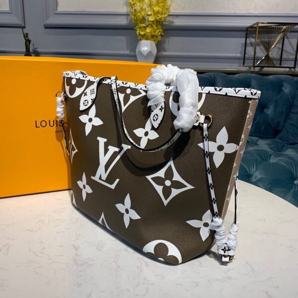 Louis Vuitton Neverfull MM 32cm Monogram Geant Canvas Spring/Summer Collection M44567, Khaki - Image 4