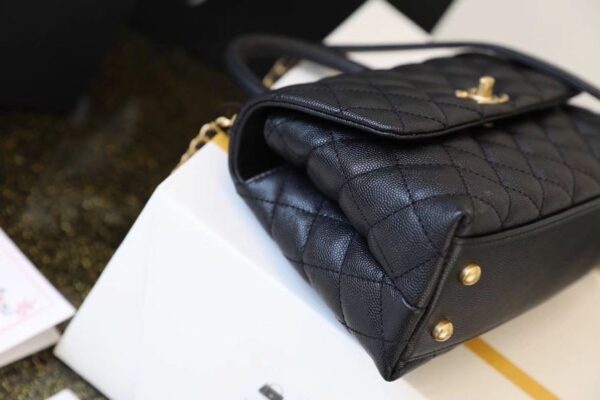 Chanel Coco Handle Quilted Lizard Handle Bag 24cm Caviar Leather Gold Hardware Spring/Summer Act 1 Collection, Black/Red - Image 5