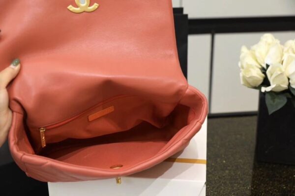 Chanel 19 Flap Bag 26cm Goatskin Leather Spring/Summer Act 1 Collection, Rose Pink - Image 5