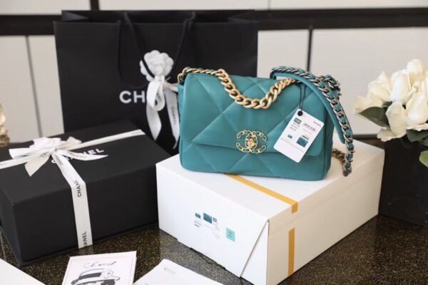 Chanel 19 Flap Bag 26cm Goatskin Leather Spring/Summer Act 1 Collection, Teal - Image 17
