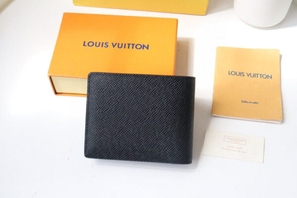 Louis Vuitton Multiple Wallet 12cm - Image 8