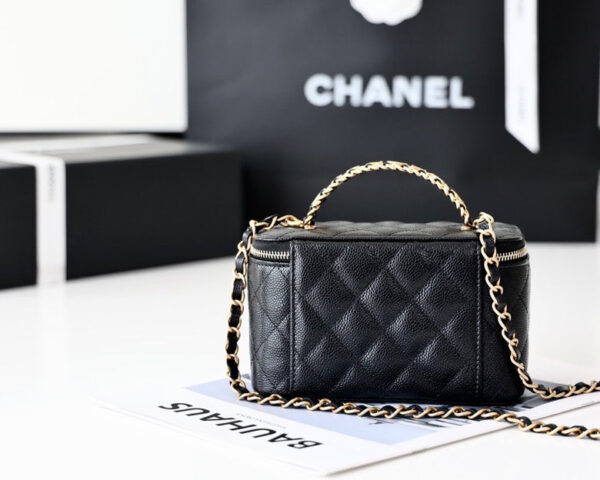 Chanel Small Vanity Bag 17cm Black - Image 5