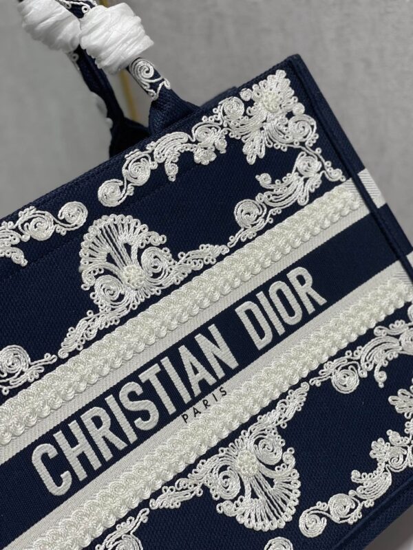 Christina Dior Medium Book Tote Bag 36cm Black - Image 2