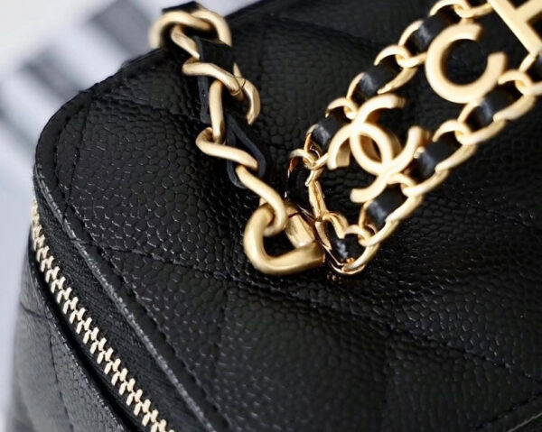 Chanel Small Vanity Bag 17cm Black - Image 6