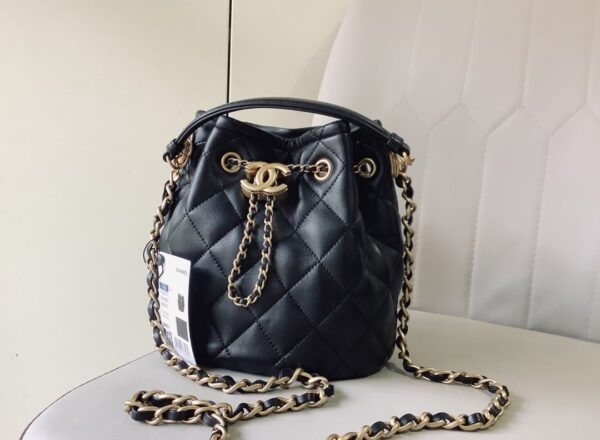Chanel Classic Bucket Bag Gold Hardware 20cm Black - Image 4