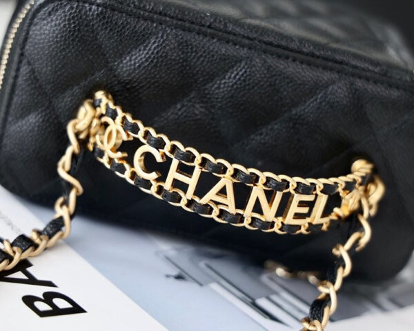Chanel Small Vanity Bag 17cm Black - Image 7