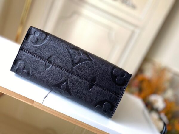 Louis Vuitton On The Go MM 34cm - Image 3