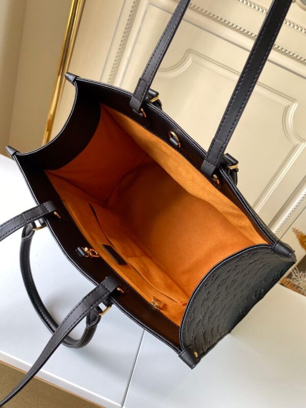 Louis Vuitton On The Go MM 34cm - Image 5