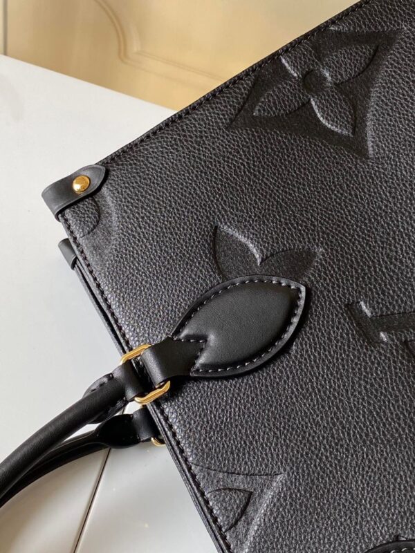 Louis Vuitton On The Go MM 34cm - Image 6