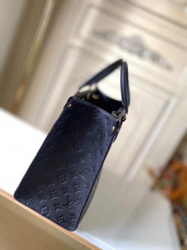 Louis Vuitton On The Go MM 34cm - Image 7