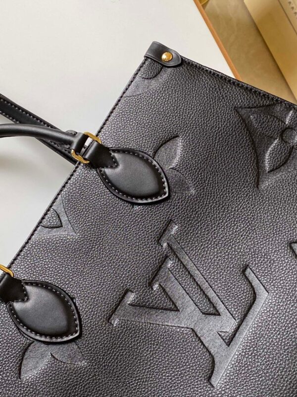 Louis Vuitton On The Go MM 34cm - Image 8