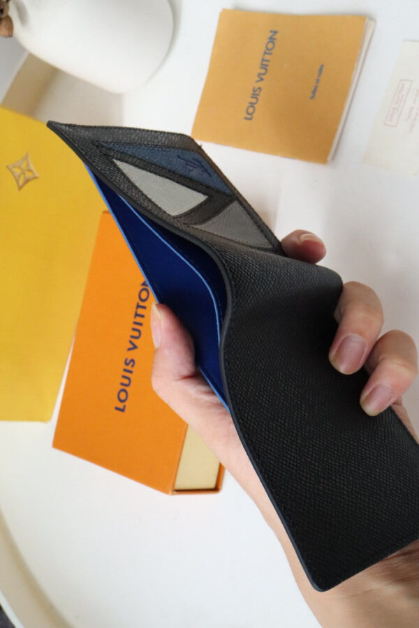 Louis Vuitton Multiple Wallet 12cm - Image 6