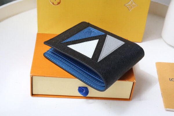 Louis Vuitton Multiple Wallet 12cm - Image 5