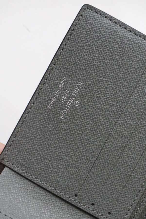 Louis Vuitton Multiple Wallet 12cm - Image 3