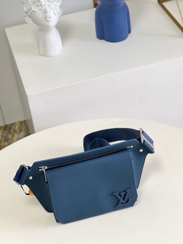 Louis Vuitton Aerogram Slingbag Navy Blue For Men, Men’s Bags 30cm LV M59625 - Image 2