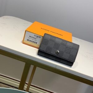 Louis Vuitton 6 Key Holder Damier 10cm Grey