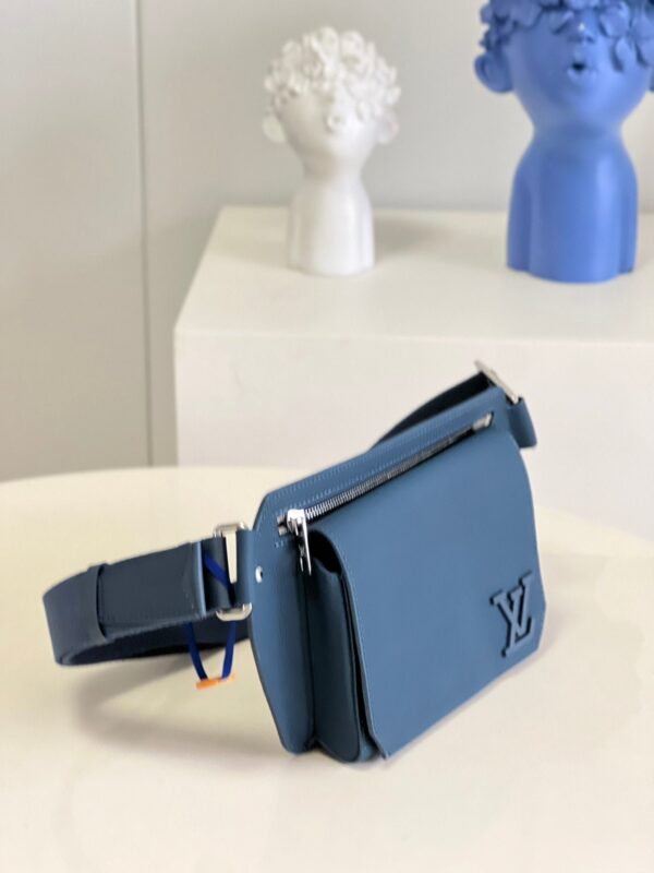 Louis Vuitton Aerogram Slingbag Navy Blue For Men, Men’s Bags 30cm LV M59625 - Image 5