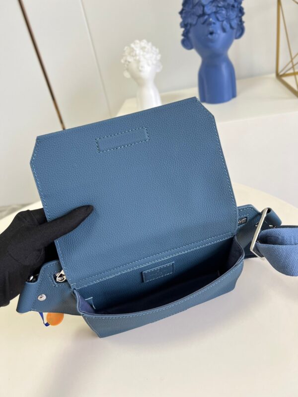 Louis Vuitton Aerogram Slingbag Navy Blue For Men, Men’s Bags 30cm LV M59625 - Image 4