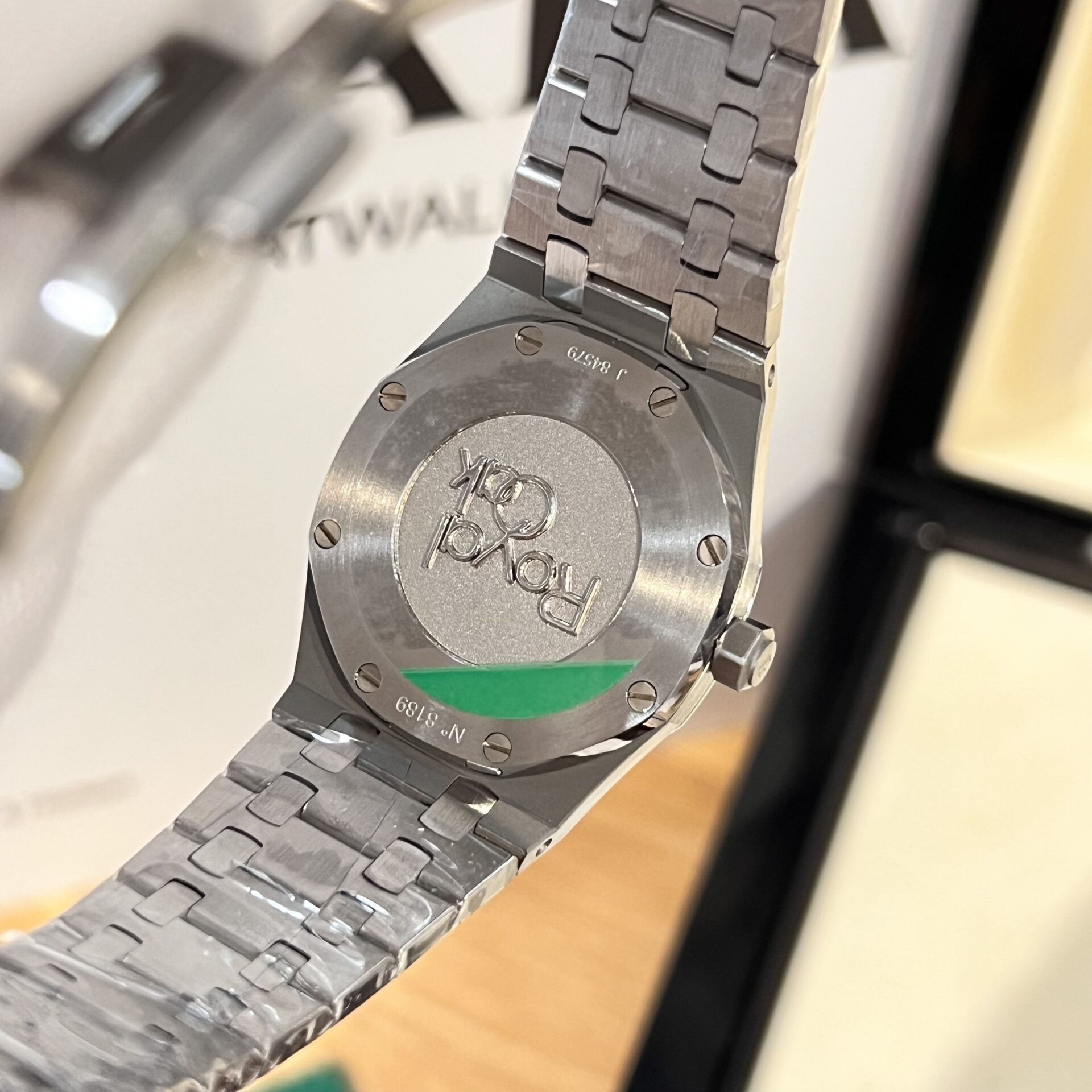 Audemars Piguet Royal Oak Watch With Diamond 33mm - Image 4