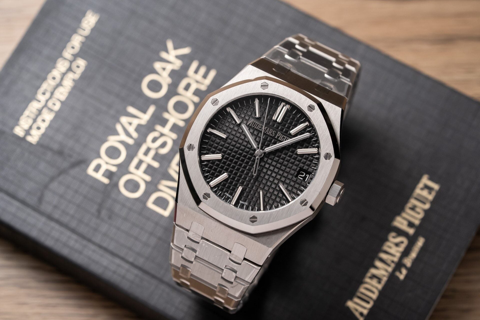 Audemars Piguet 15500ST Watch Black Dial 41mm - Image 2