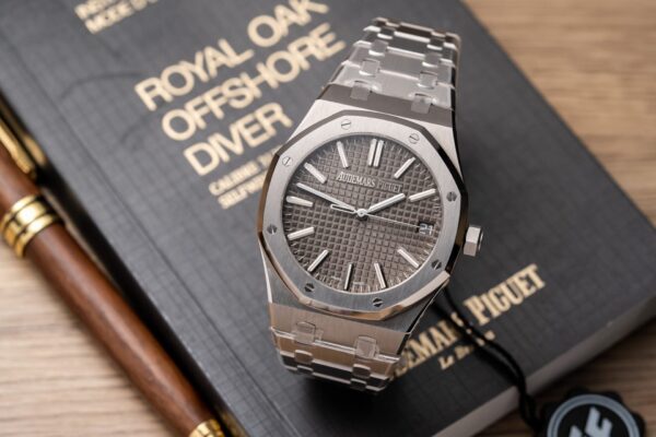 Audemars Piguet 15500ST Watch Gray Dial 41mm - Image 2