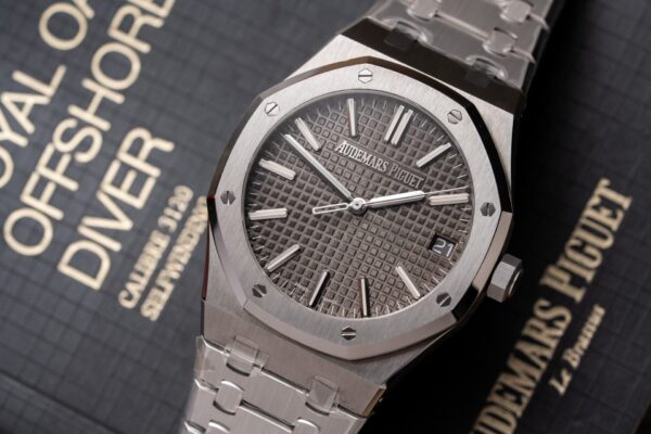 Audemars Piguet 15500ST Watch Gray Dial 41mm - Image 3