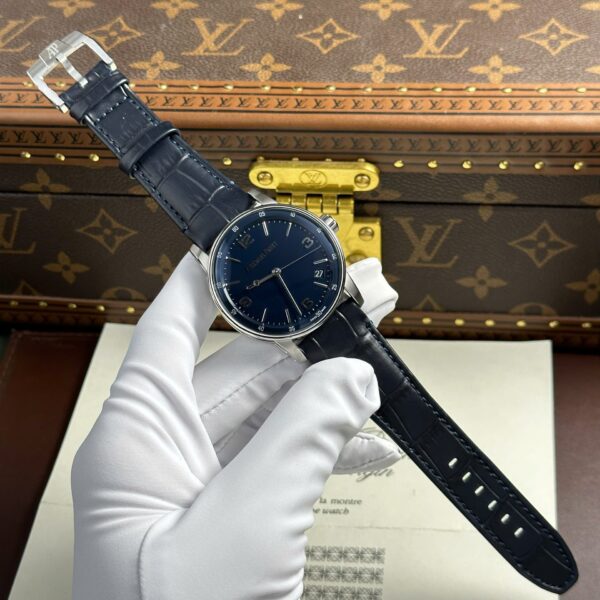 Audemars Piguet Code 11.59 Selfwinding 15210OR Watch Blue Dial 41mm - Image 2