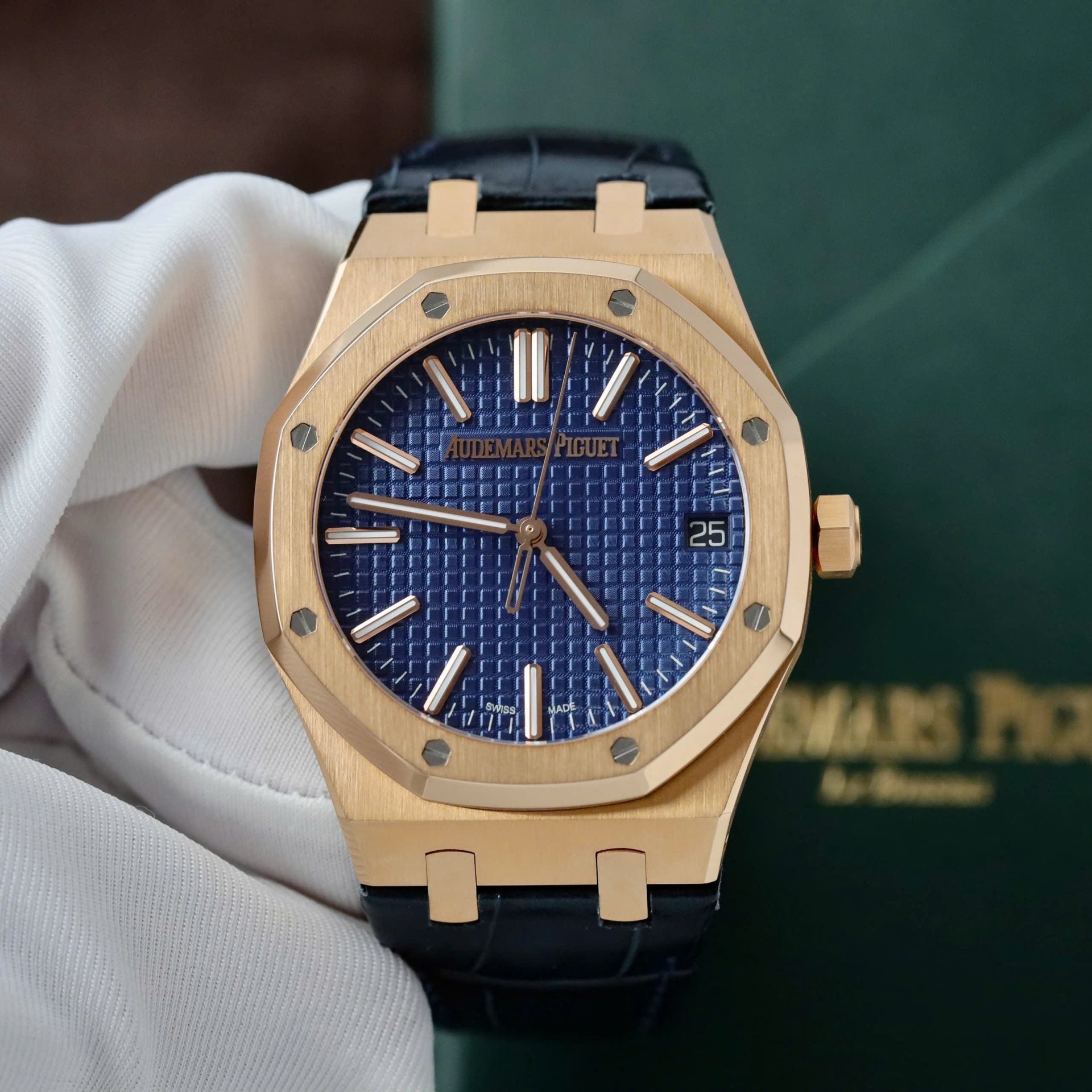 Audemars Piguet 15510R Royal Oak 50th Anniversary Dial Blue Watch 18K Gold Wrapped 41mm - Image 2
