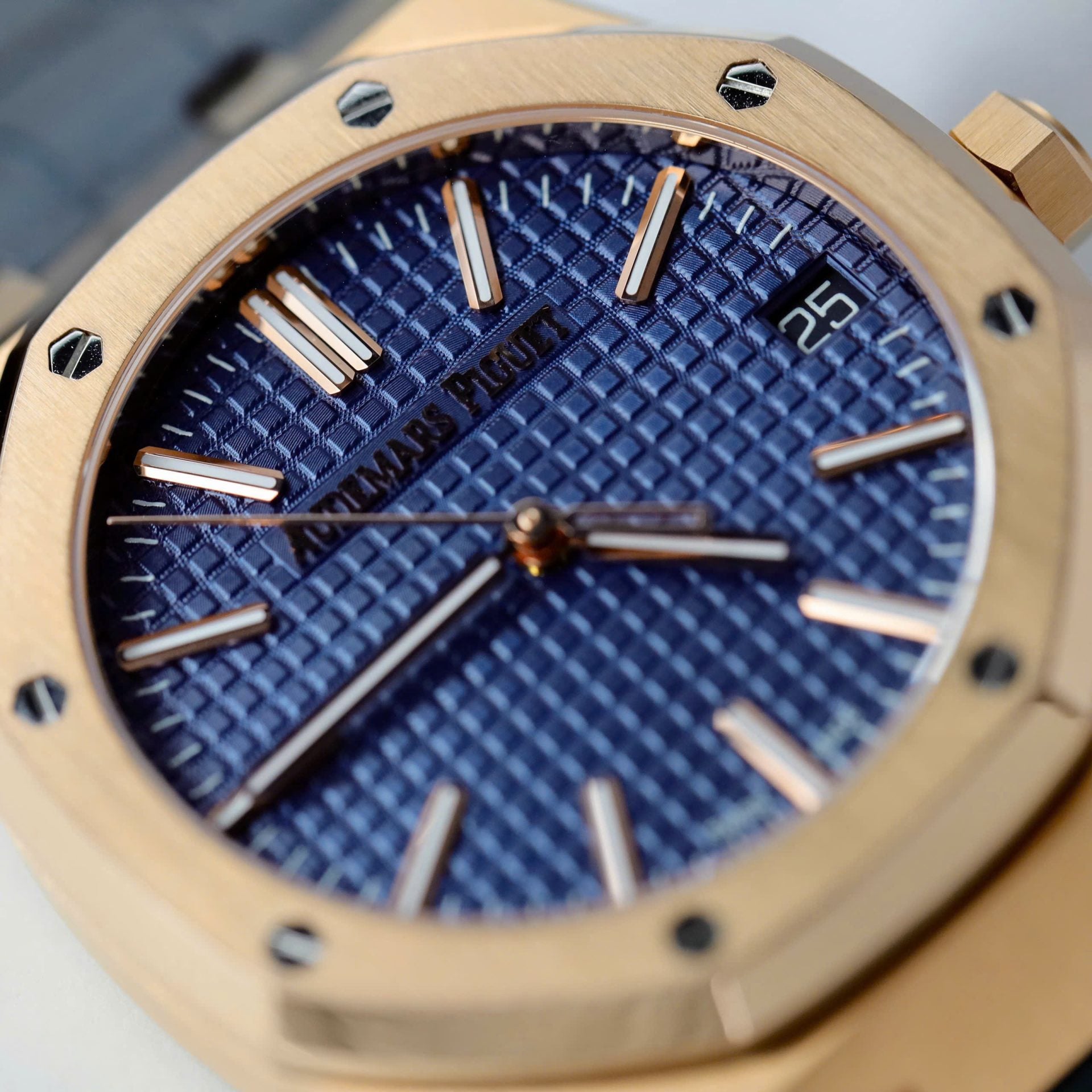 Audemars Piguet 15510R Royal Oak 50th Anniversary Dial Blue Watch 18K Gold Wrapped 41mm - Image 4
