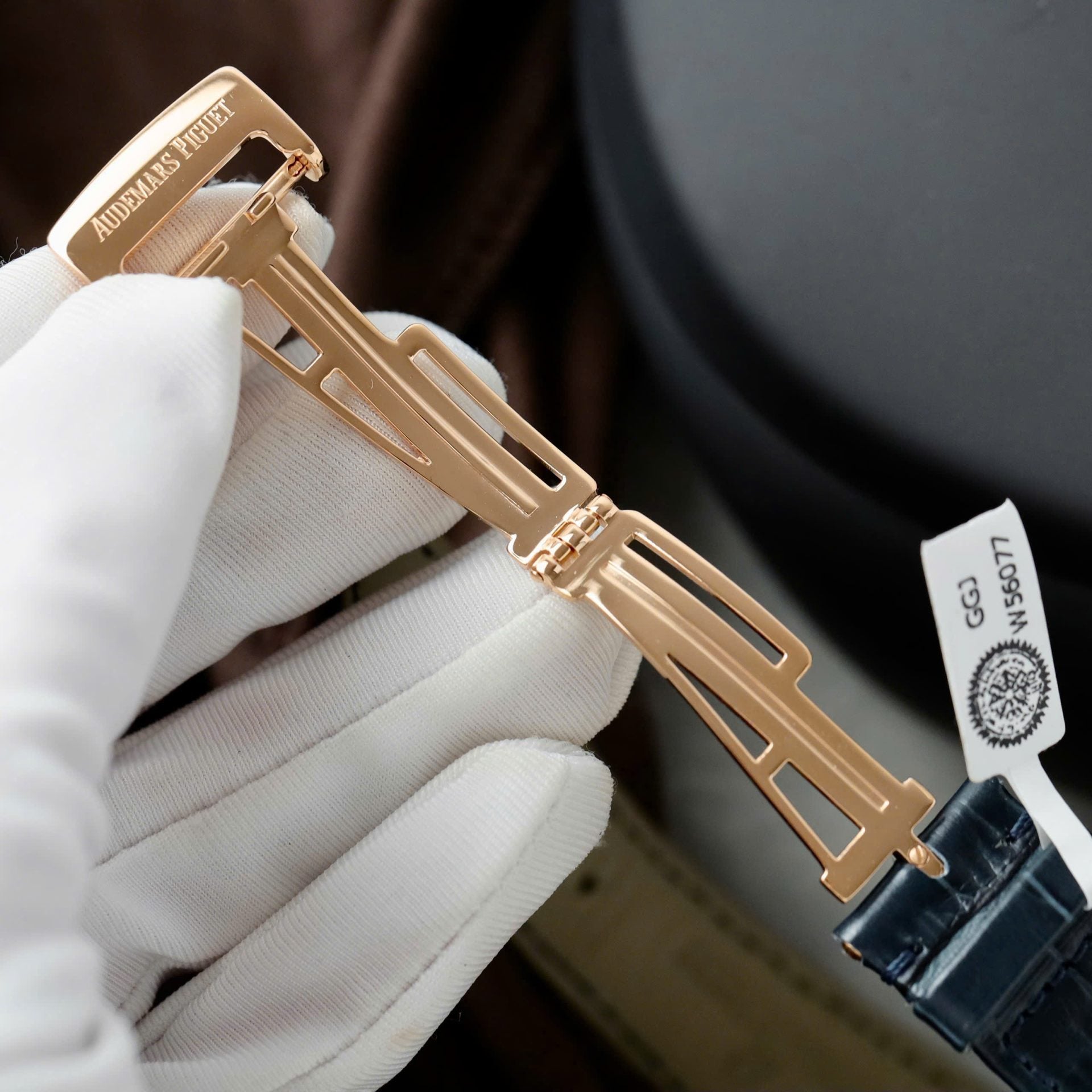 Audemars Piguet 15510R Royal Oak 50th Anniversary Dial Blue Watch 18K Gold Wrapped 41mm - Image 8