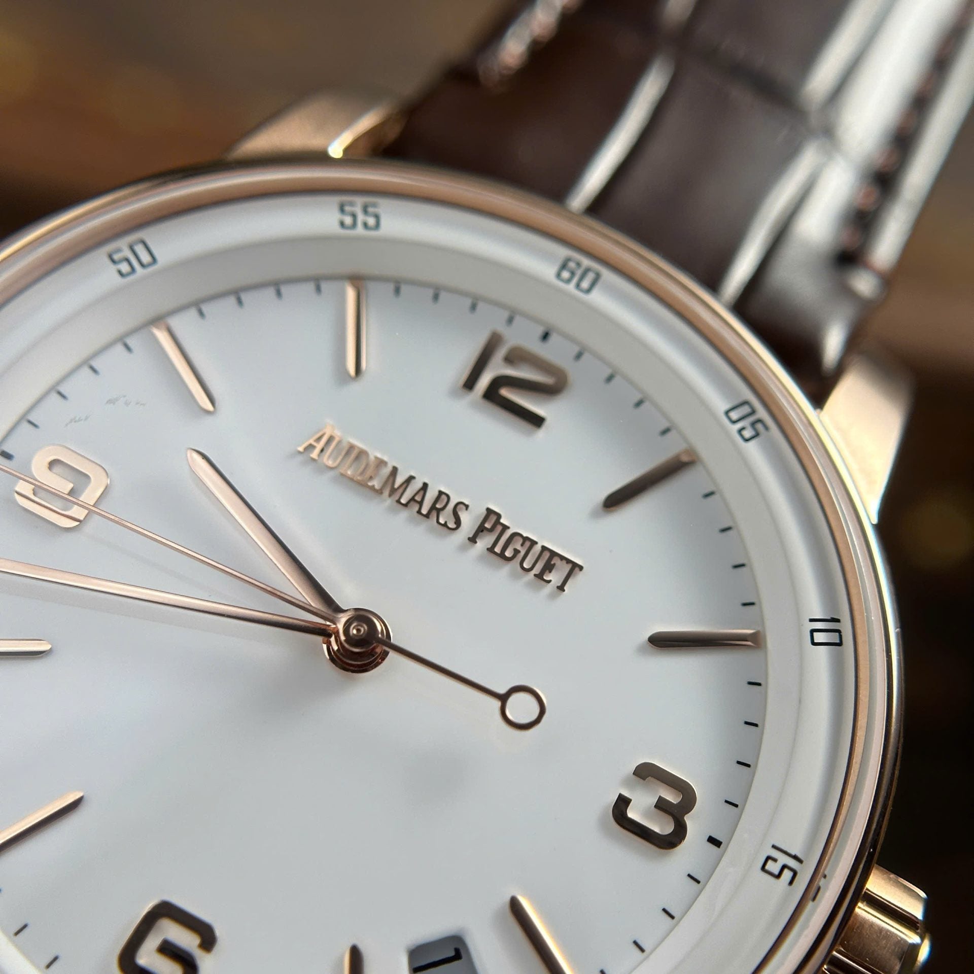 Audemars Piguet Watch Code 11.59 Selfwinding 15210OR White Dial 41mm - Image 7