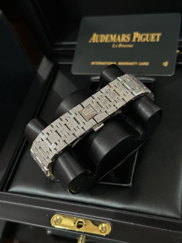 Audemars Piguet Royal Oak 26331BC Watch Frosted-Gold 41mm - Image 8