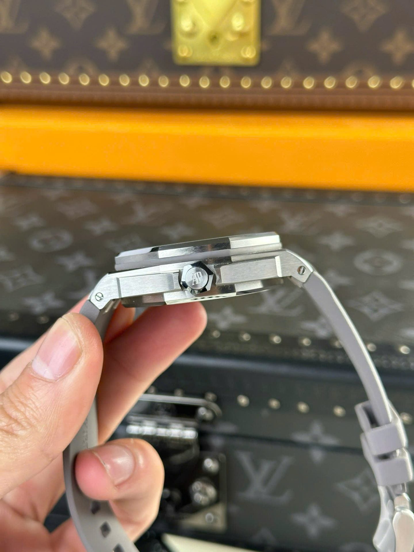 Audemars Piguet Watch Royal Oak Offshore 15720 Black Dial 42mm - Image 6