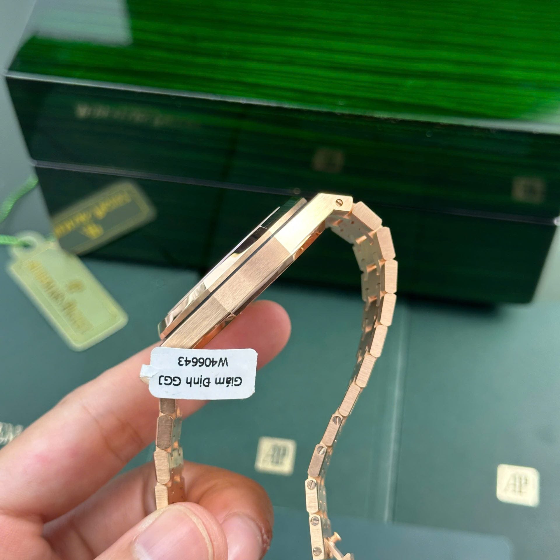 Audemars Piguet Watch Royal Oak 15400 Gold Wrapped Black Dial 41mm - Image 6