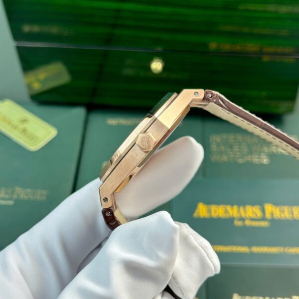 Audemars Piguet Royal Oak 15400 Rose Gold Watch White Dial 41mm - Image 9