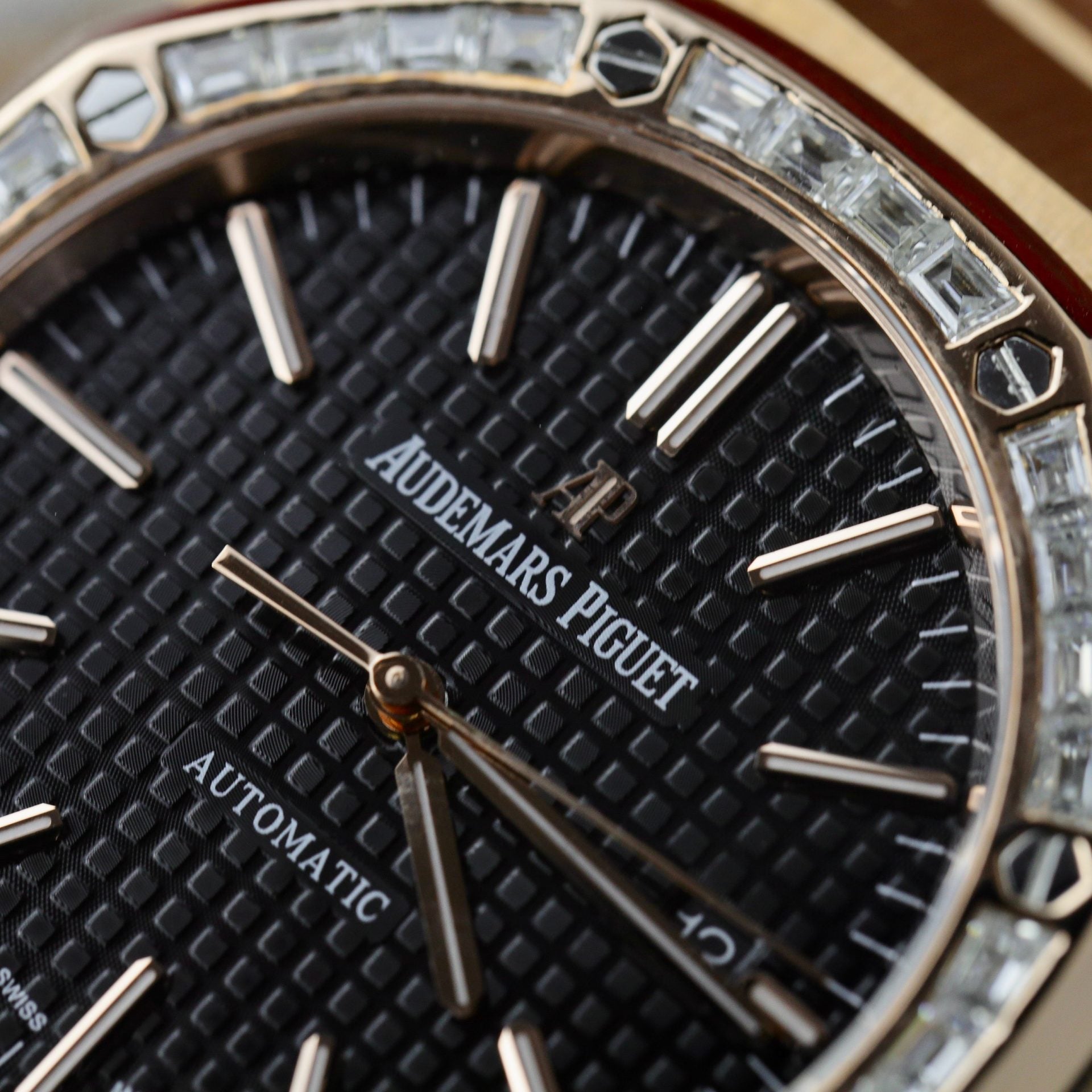 Audemars Piguet Watch Royal Oak 15400OR Moissanite Diamonds 41mm - Image 4