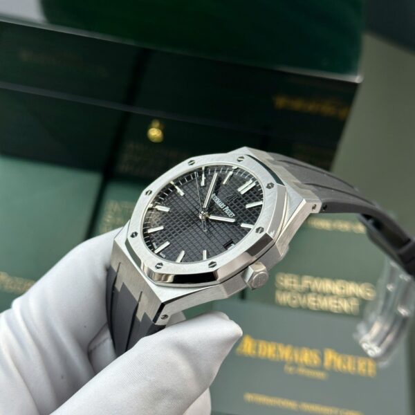 Audemars Piguet Royal Oak 15500 Watch Dial Black Rubber Strap 41mm - Image 4