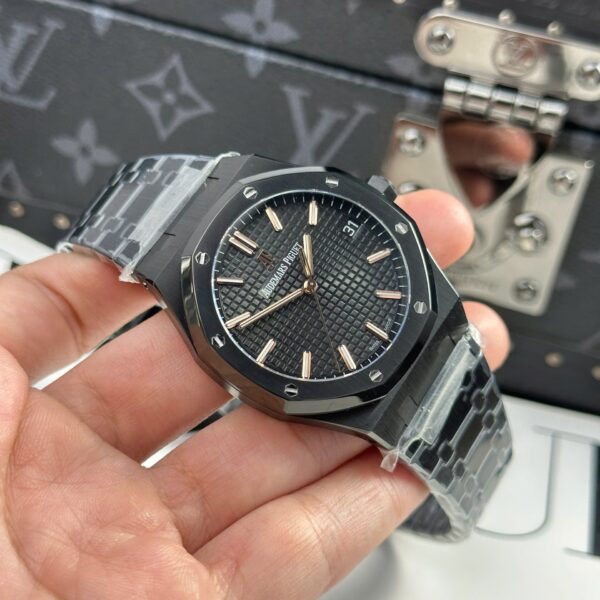 Audemars Piguet Royal Oak 15500 Watch Black Dial 41mm - Image 3