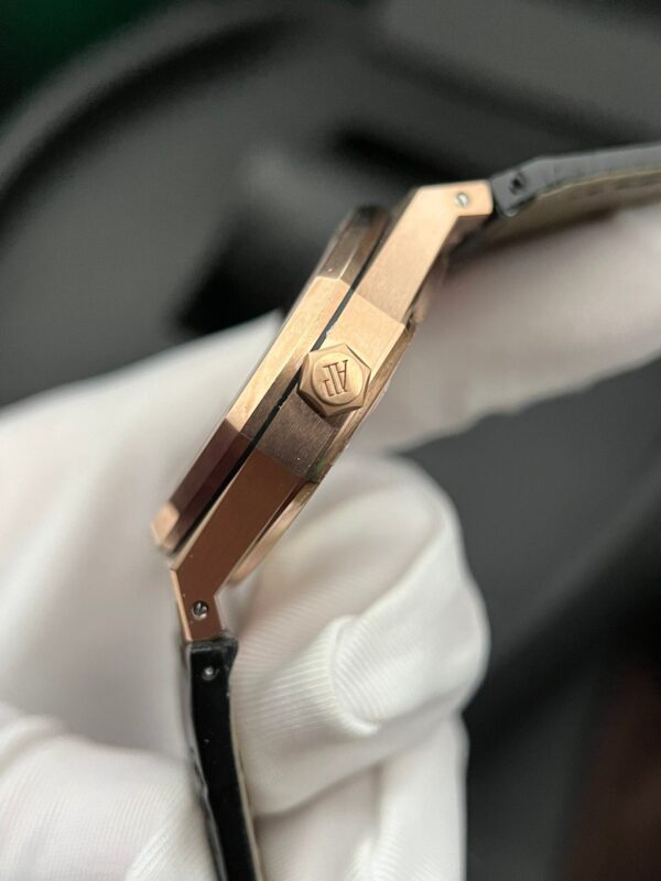 Audemars Piguet Royal Oak 15500OR Watch Leather Strap 41mm - Image 3