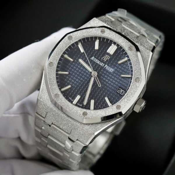 Audemars Piguet Royal Oak 15500ST Frosted Gold Watch Dial Blue 41mm - Image 2