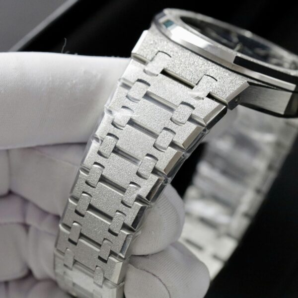 Audemars Piguet Royal Oak 15500ST Frosted Gold Watch Dial Blue 41mm - Image 10