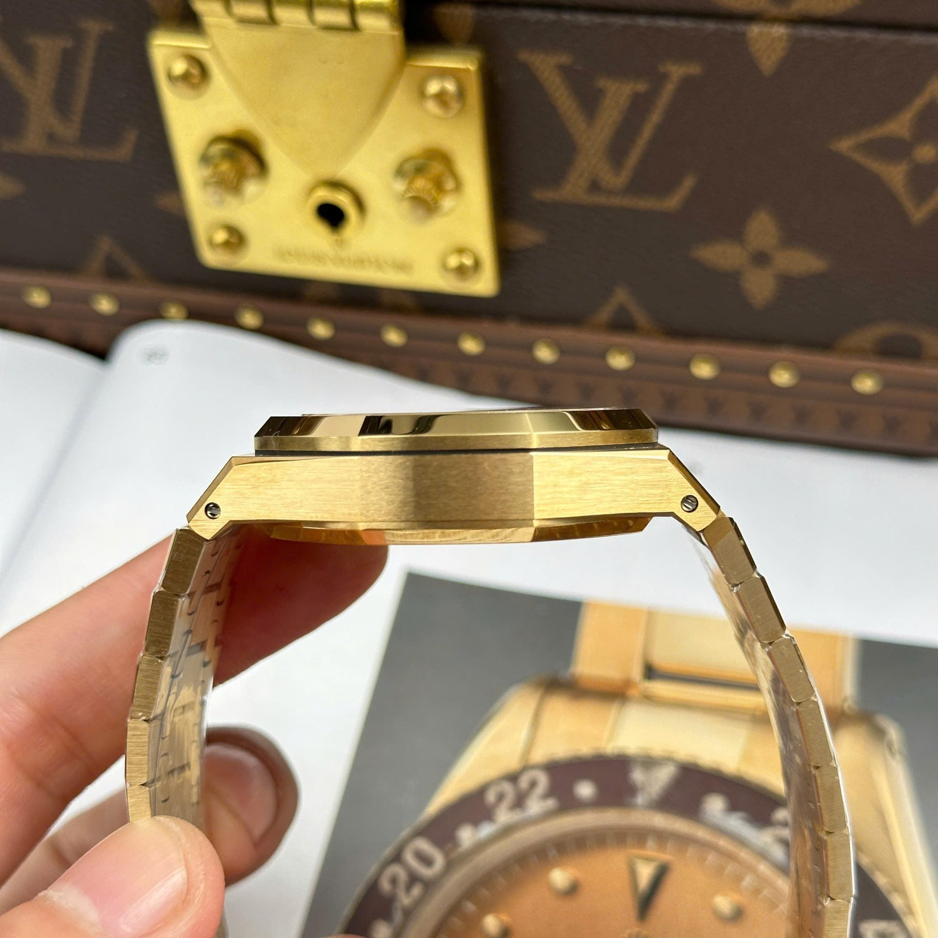 Audemars Piguet Royal Oak 26240 Grande Tapisserie Dial Watch 41mm - Image 8