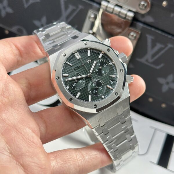 Audemars Piguet Royal Oak 26240ST Watch Green Dial 41mm - Image 3