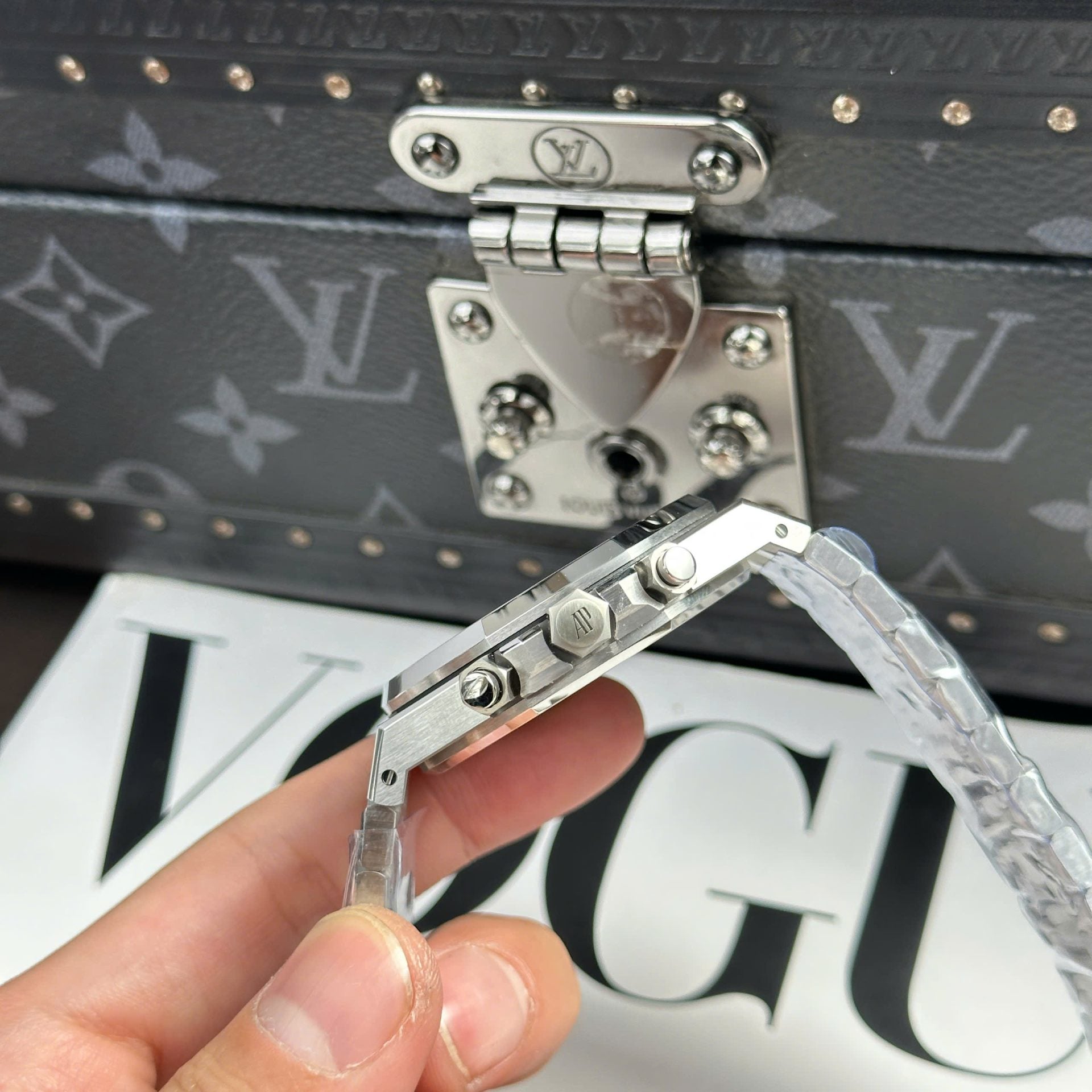 Audemars Piguet Watch Royal Oak 26331 Chronograph Dial Black 41mm - Image 11