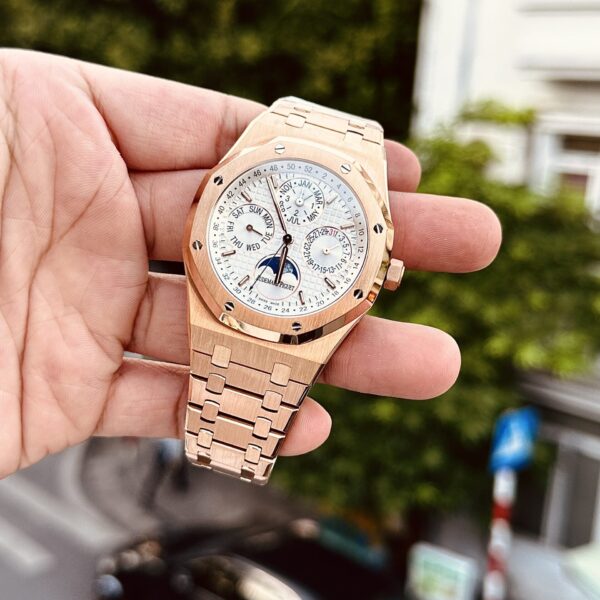 Audemars Piguet Royal Oak 26574OR White Dial Watch 41mm - Image 3