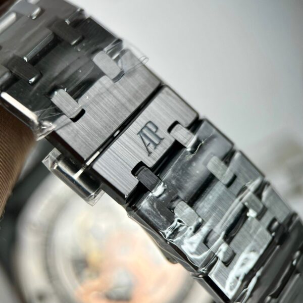 Audemars Piguet Royal Oak 26579CB Black Ceramic Watch 41mm - Image 9